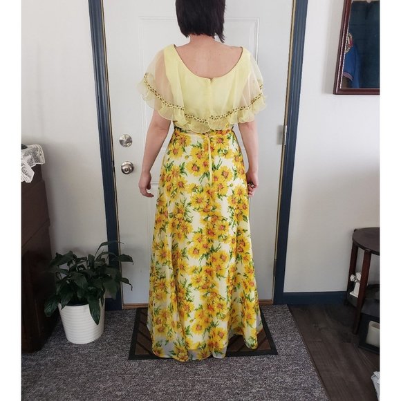 60s‎ Yellow Floral Gown - Picture 4 of 6